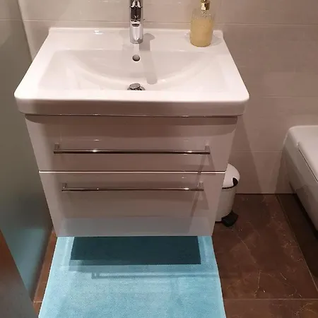 Luxusappartement Mitten In Neueroeffnung ! *